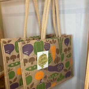 Trader Joe's Jute Tote Bag in Natural with Green, Purple & Orange Print